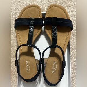 Alfani T-strap Navy Sandals (Voyagern Navy Snake) Size 9.5
